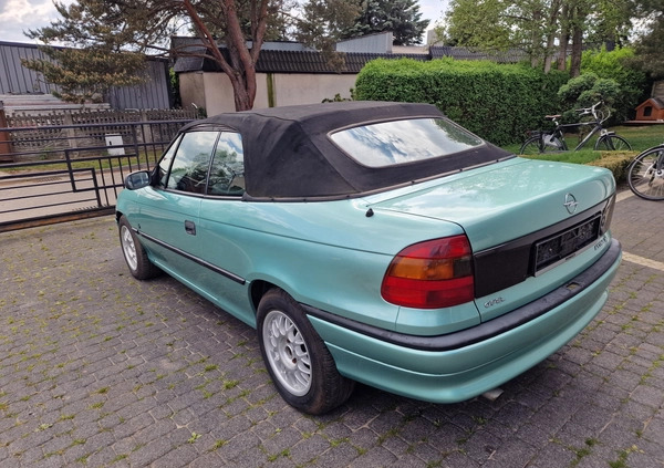 Opel Astra cena 6600 przebieg: 215000, rok produkcji 1995 z Kępno małe 172